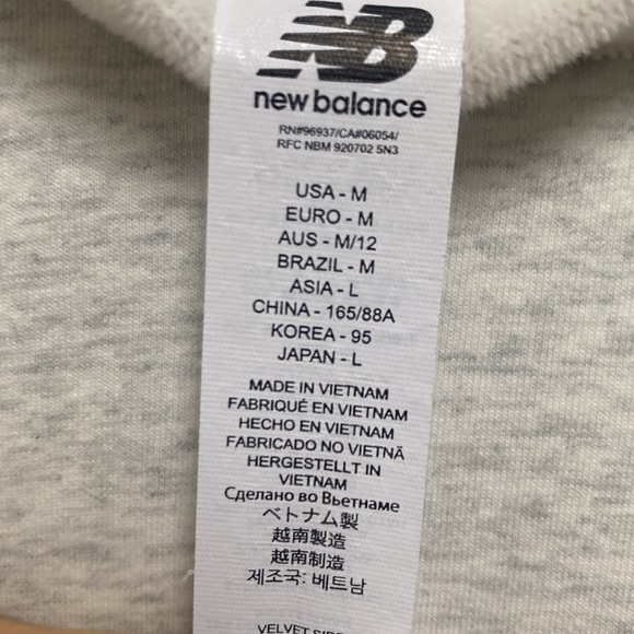 NEW BALANCE Cropped  reversible white gray heather short sleeve Sweatshirt MED - Picture 8 of 11